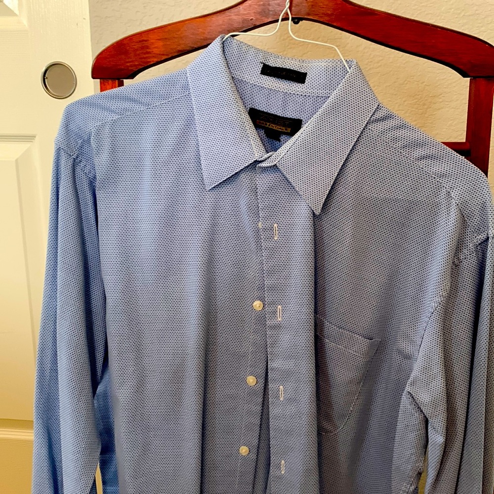 Mens Axist Essentials dress shirt